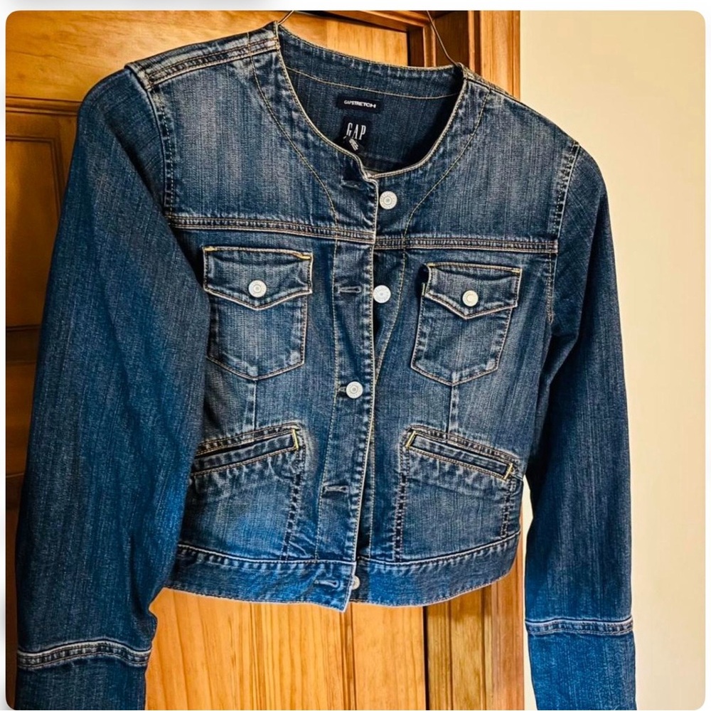 Vintage GAP Women's Dark Blue Jean Jacket Y2K like new - Picture 2 of 16